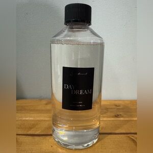 Scentiment Day Dream Fragrance Oil w Aloe Vera, Cedar, & White Tea 500ml